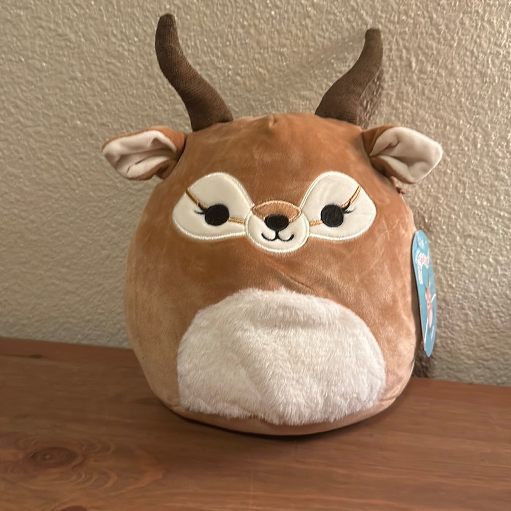 SQUISHMALLOW-Adila the Antelope